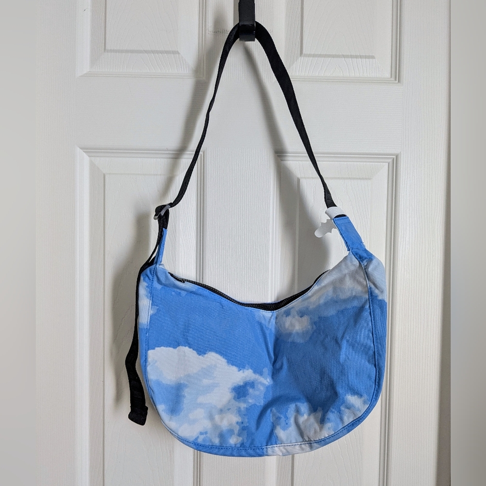 NWT Baggu Medium Cloud Crescent Bag RARE